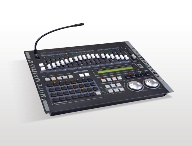 Console d'éclairage SuperPro512
